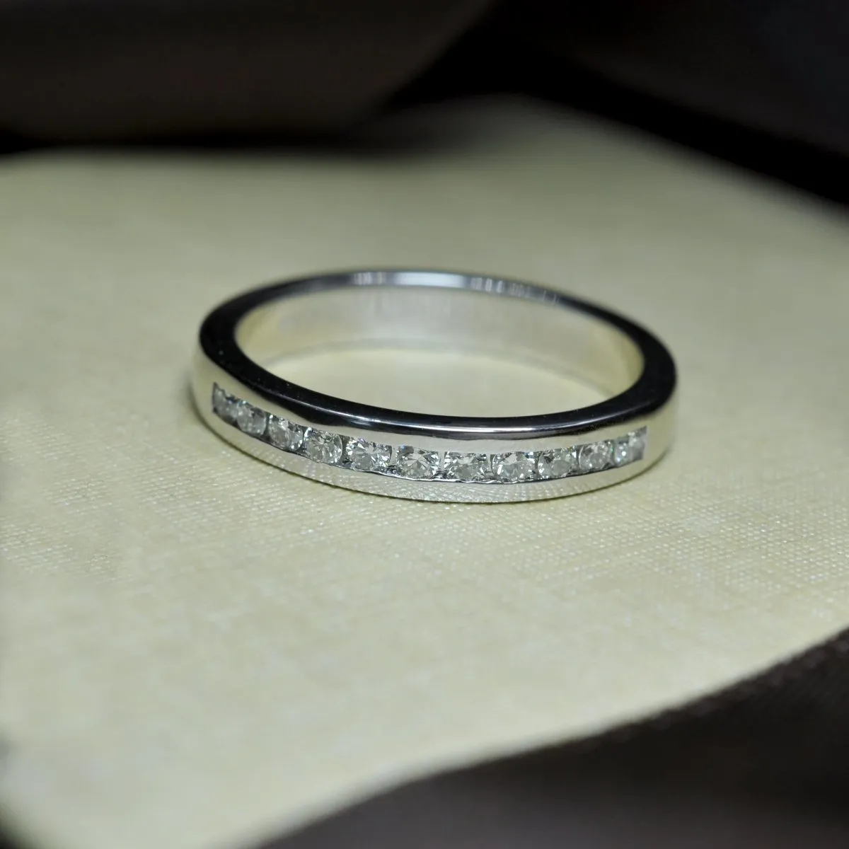 0.25 CT Round Cut Diamonds - Wedding Band