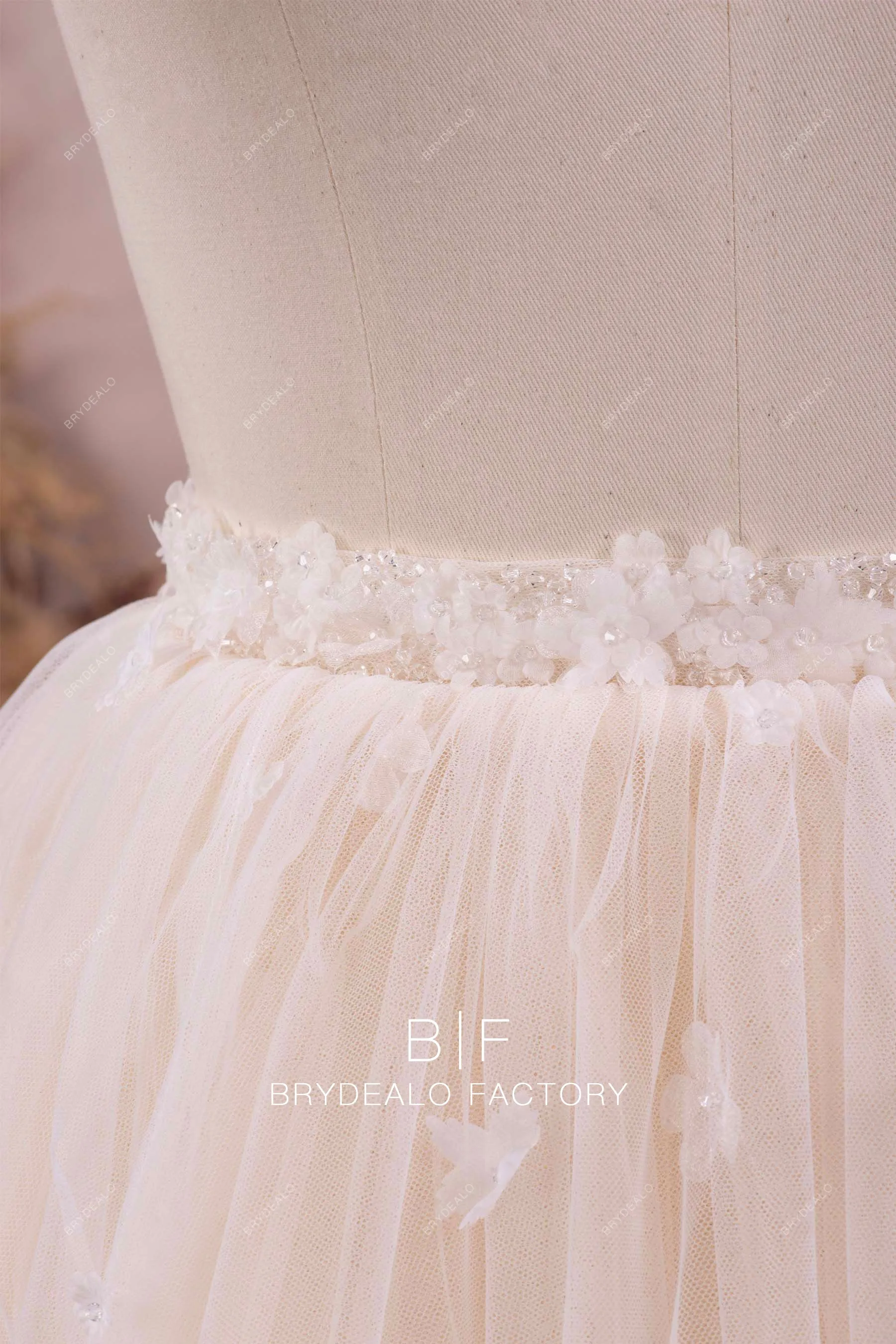 Dreamy Hand-sewn Flowers Puffy Tulle Bridal Overskirt