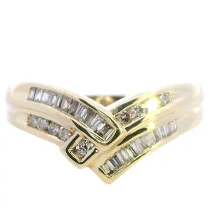 Elegant 9ct Yellow Gold Diamond Ring with 31 Sparkling Stones - Timeless Design