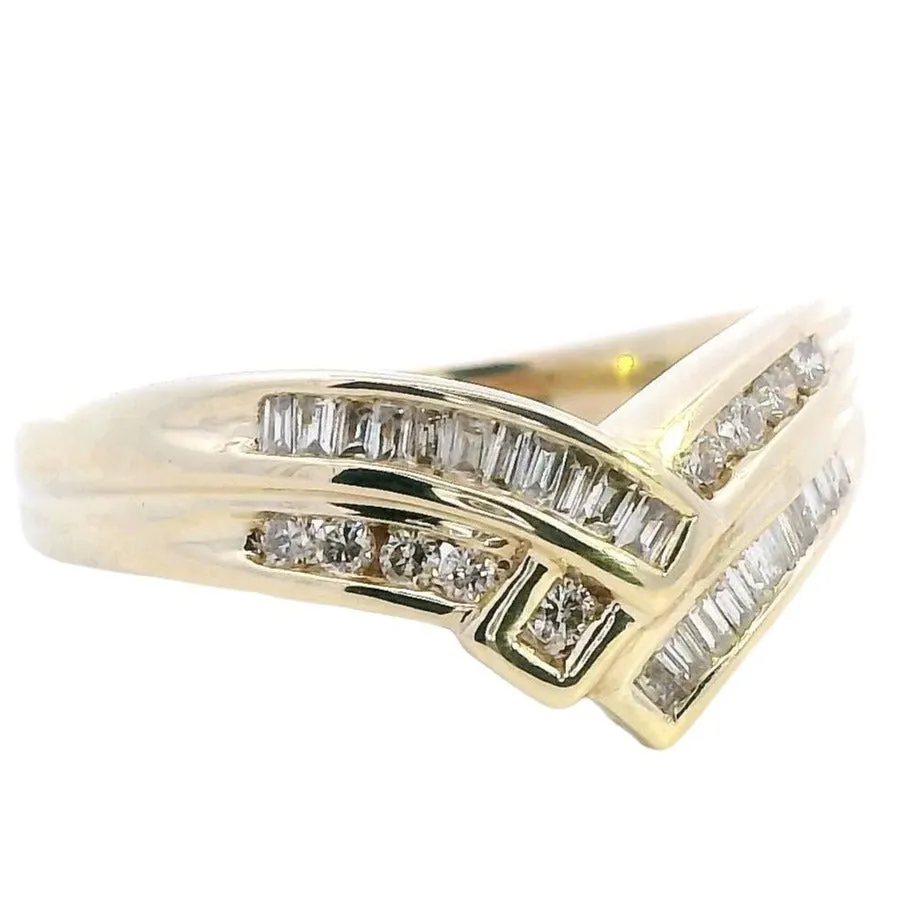 Elegant 9ct Yellow Gold Diamond Ring with 31 Sparkling Stones - Timeless Design