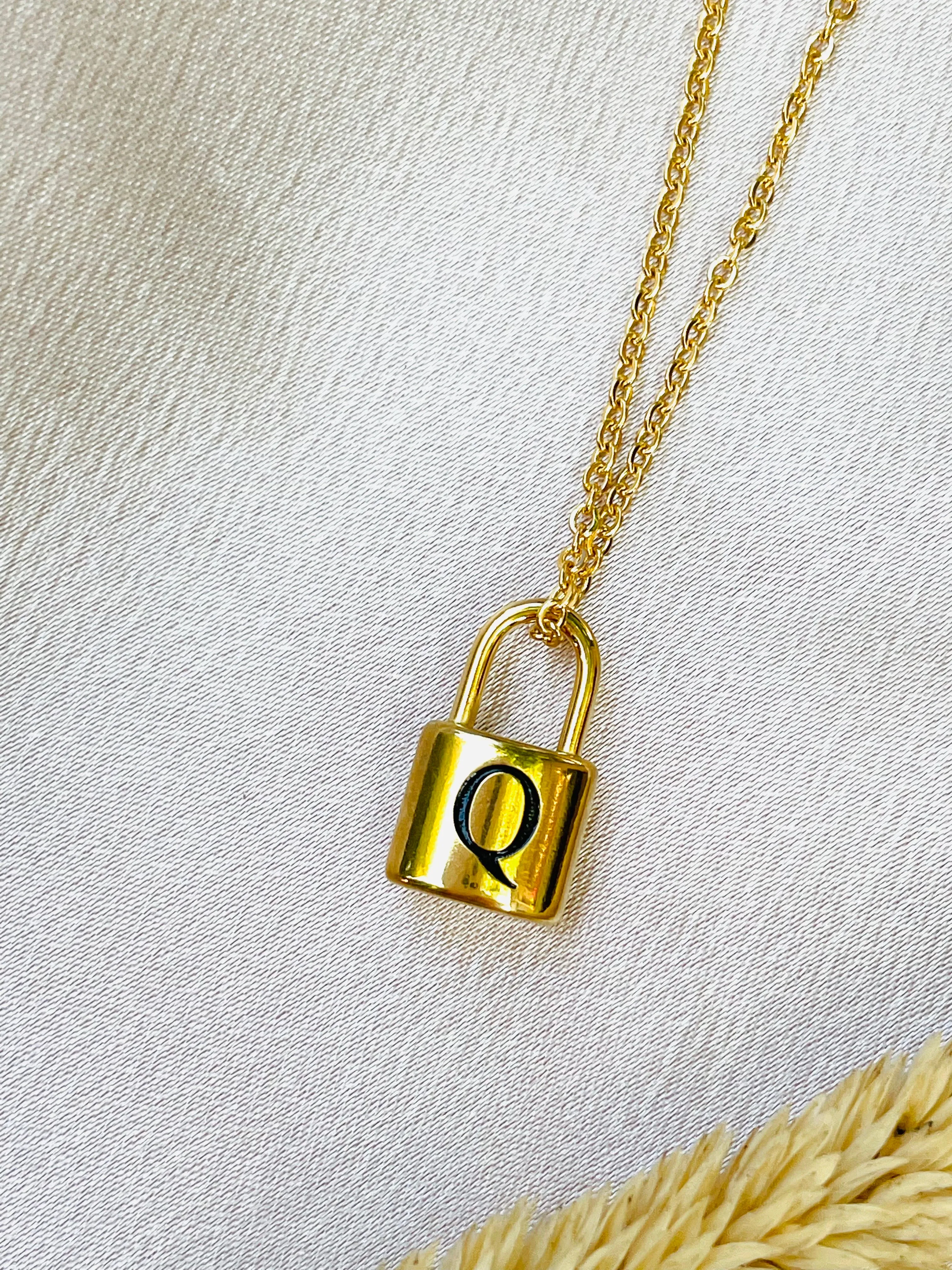 Initial letter necklace,gold chain lock#-01165SSN-11