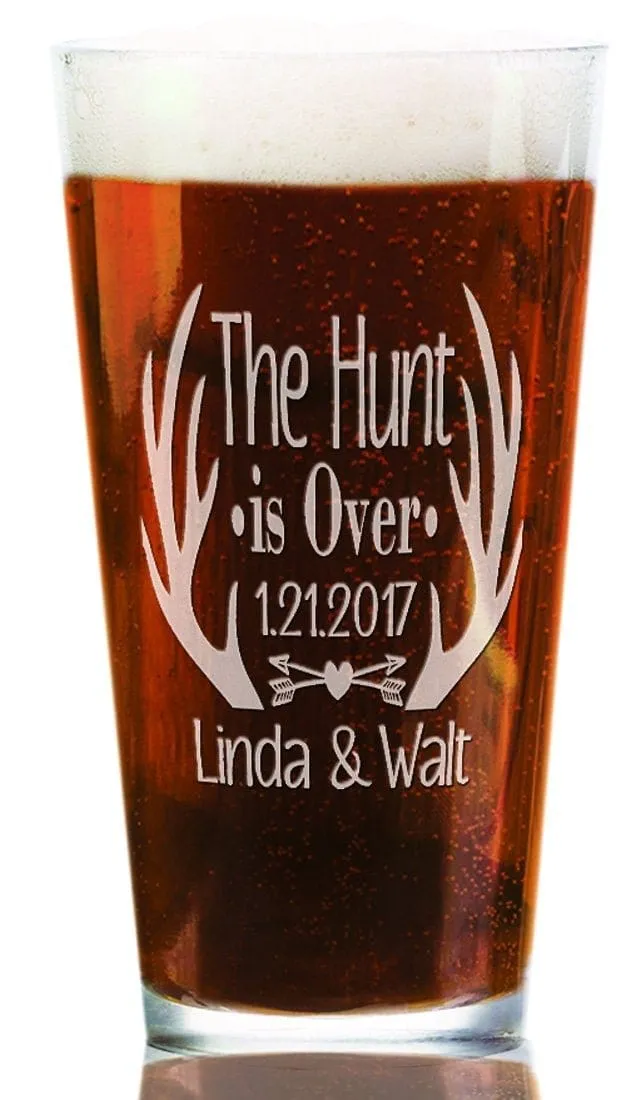 Set of 2 Wedding Favor for Guests Personalized The Hunt is Over Beer Glass Gift for Newly Married Country Wedding Valentines Day New Mr Mrs