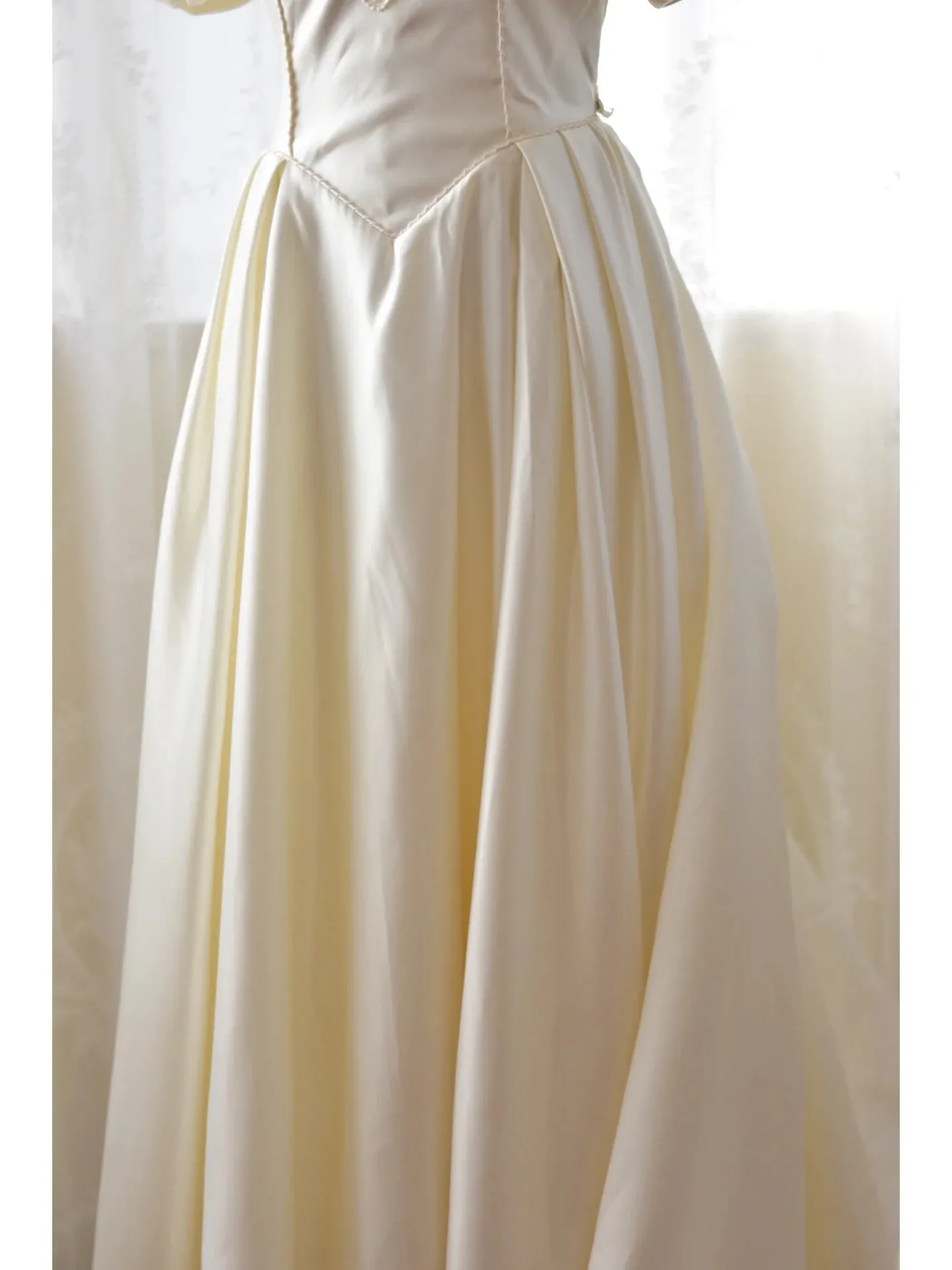 Vintage Satin 80s Wedding Dress with Flattering Puffy Sleeves